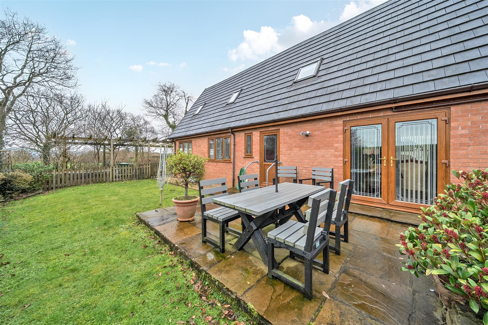 Pencefnarda Road, Gorseinon, Swansea, SA4 4FY